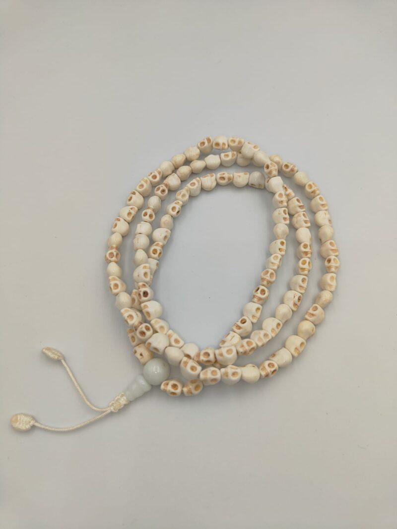 Skull carving mala made in Nepal - Image 2