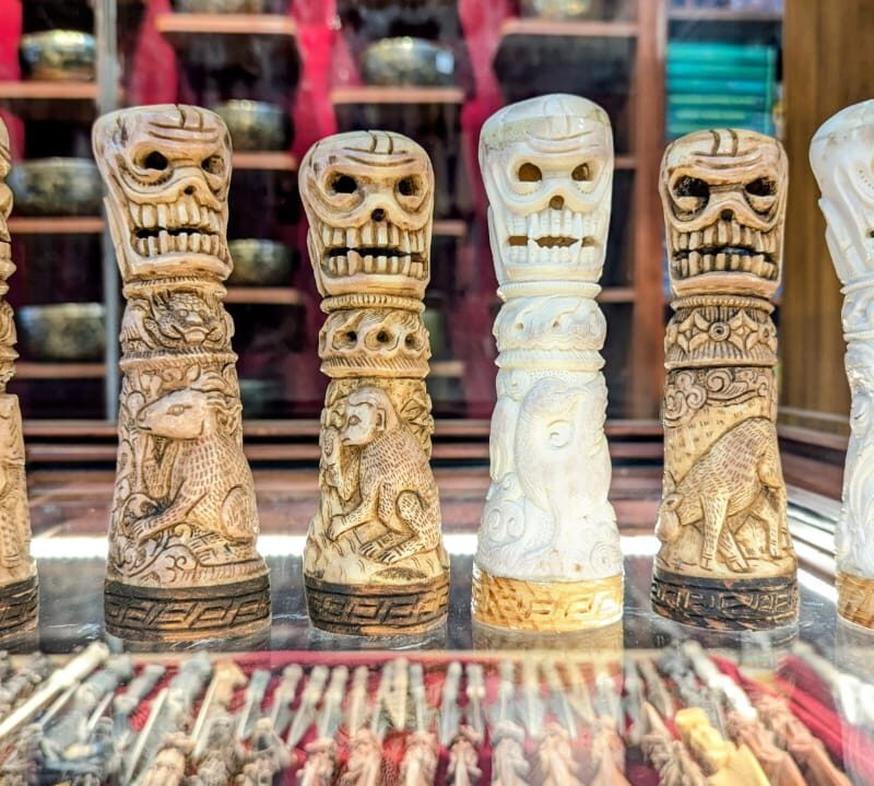 [ 5 pieces]  skull stamp carved in yak bone