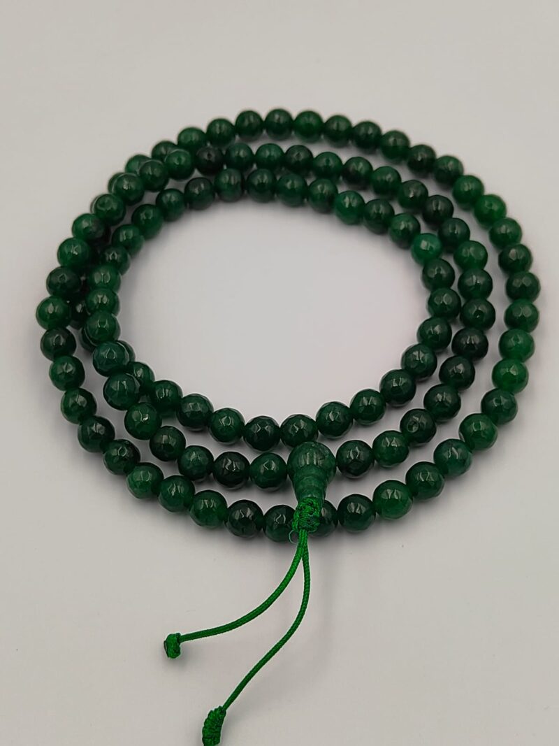 Natural jade beads mala with diamond cutting - Image 2